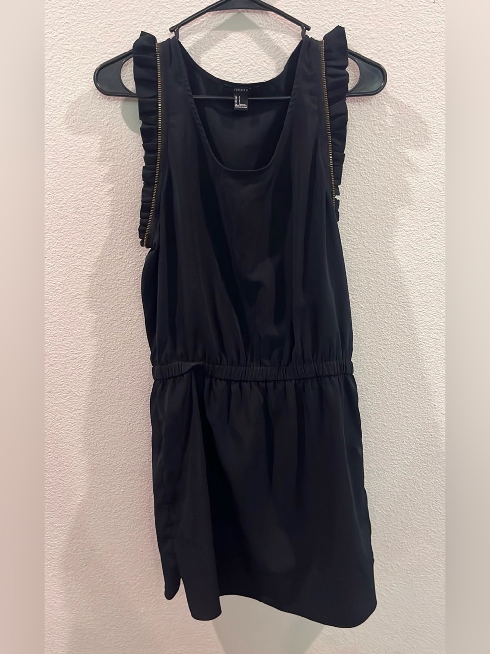 ♥️Forever 21 Black Ruffle-Trim Sleeveless Mini Dress